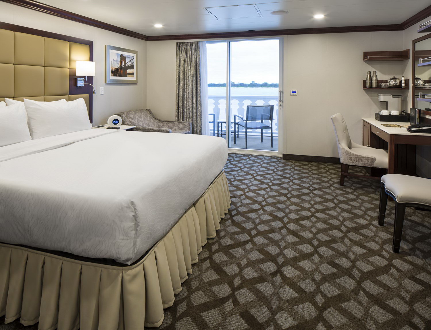 Deluxe Outside Stateroom Cat. A