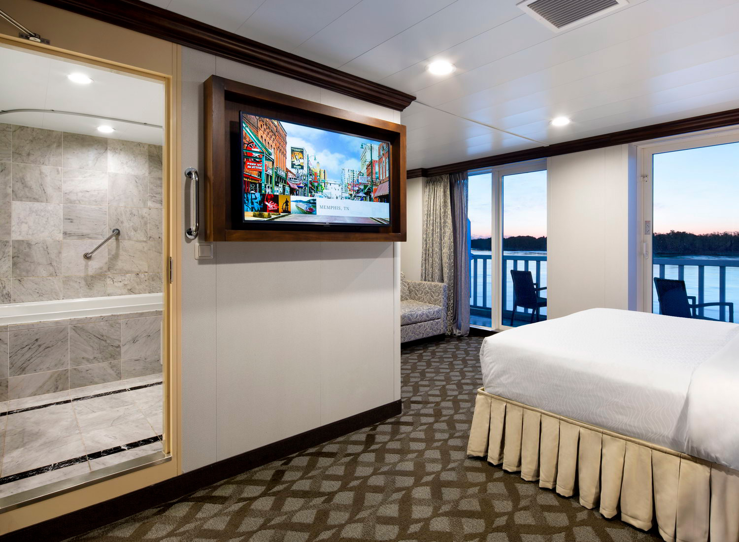 Deluxe Suites With Private Balcony