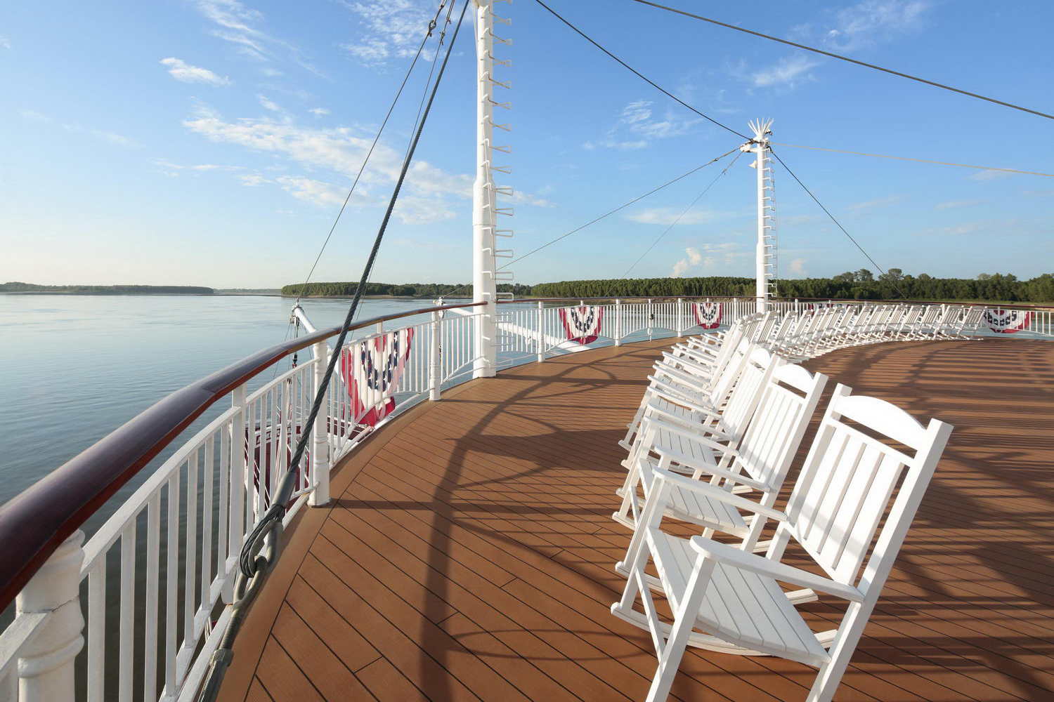 American Queen - Rocking Chairs